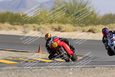 media/Oct-08-2022-SoCal Trackdays (Sat) [[1fc3beec89]]/Turn 10 (945am)/